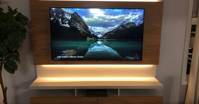 Clear Walls, Clear Minds: A Fresh Look at TV Mounting in Miami Homes